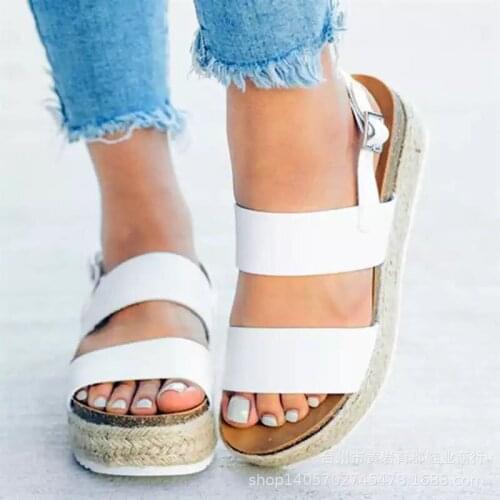 Women Ankle Strap Sandals Snake Print Flat heel Fashion Pointed toe Ladies Fashion shoes 2019 New Women Sandals