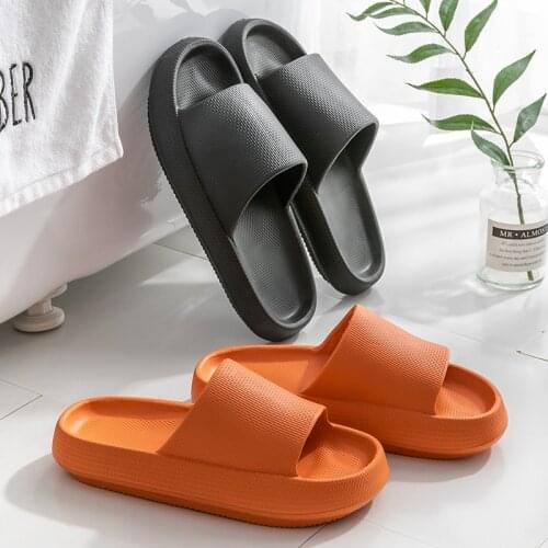 2021 New Thick-soled Slippers for Adult Summer Women Home Shoe Men Bathroom Slides Female Couple Anti-slip House Slippers