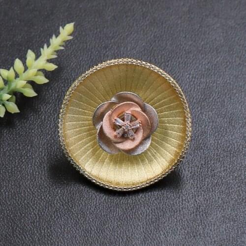 Lanyika Fashion Jewelry Trendy Exquisite Circle Petunia Brooch Pin for Engagement Daily Micro Paved Zircon Popular Gifts