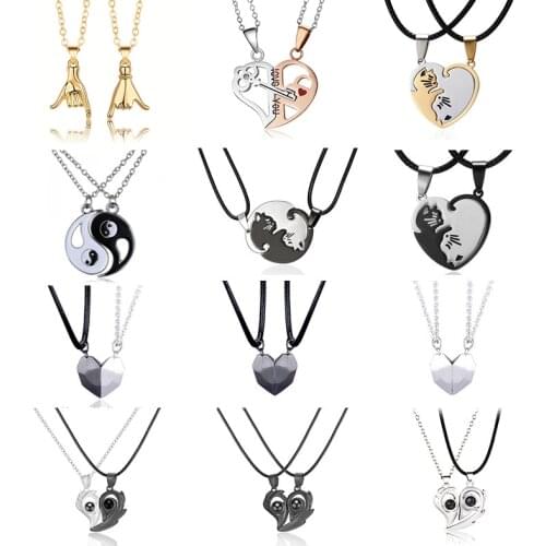 2 Pcs/Set Couple Necklace Round Heart Cats Key Locket Best Friends Pendant Necklace for Family Lovers Friendship Jewelry Gift