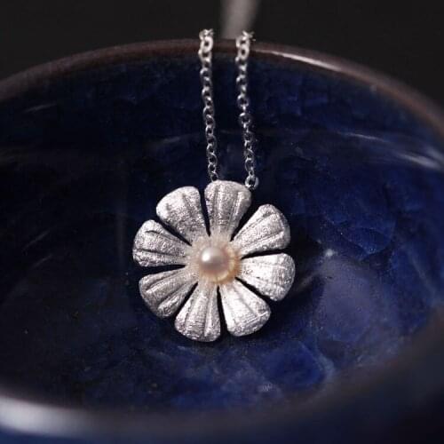 Designer S925 Sterling Silver Beautiful Three-dimensional Flower Jewelry Eight Petals Necklace Chain Female Wholesale