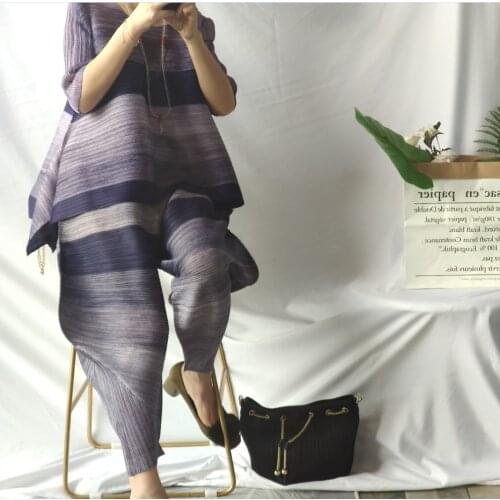 Spring Summer 2021 fashion Miyake Pleated two piece set women Stripe Printed Vintage Suit wide leg pants Loose Designer Clothes