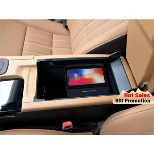 QI car wireless charger for Lexus 2017 ES 2014-2017 Intelligent Infrared Fast Wireless Charging Car Phone Holder for iphone