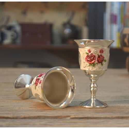European Pastoral Exquisite Metal 3D Rose Small Wine Glass Creative Spirit Goblet Household Whiskey Cocktail Cup Bar Drinkware