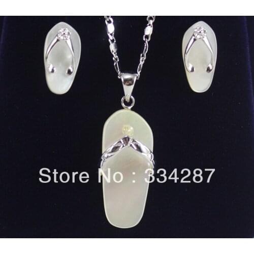New Listed !Free Shipping slippers-shaped White Sea shell Earring Pendant Chain Jewelry Set