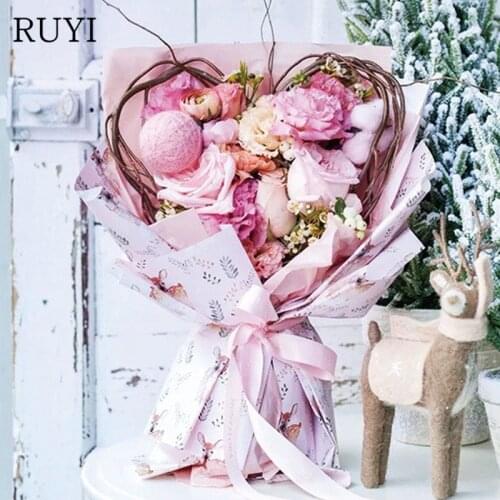Natural willow branches heart-shaped rattan circle DIY hand-packed bouquets Christmas decoration rattan wreath Fake plants 1 pc