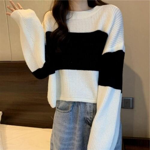 Spring and Autumn Womens New 2021 Fashion Pullover Knitted Sweater Retro Striped Stitching Long Sleeve Round Neck Sweater