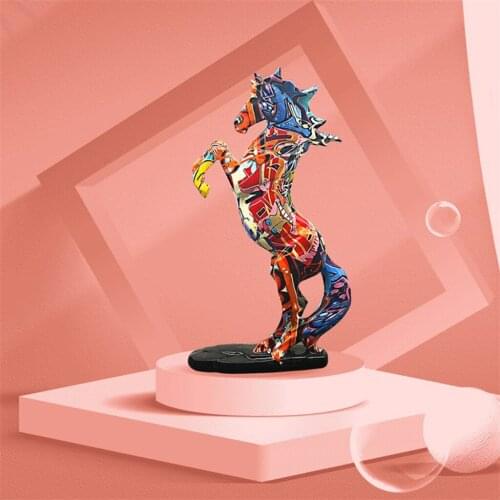 Resin Horse Statue Home Decor Modern Home Office Horse Sculpture Decoration Handicrafts Livingroom TV Table Shelf Figurine