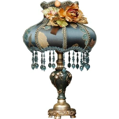 Ameircan style retro light luxury table lamp creative fashion living room bedroom decor high quality resin wedding ornament