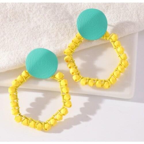 2021 Wholesale The New Design Sense Contrast Color Retro Alloy Paint Bead Earrings Personality Geometric Hollow Stud Earrings