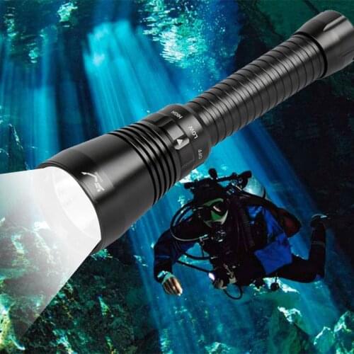 New Arrival P70 Diving Flashlight Powerful Rechargeable Underwater Light Torch 18650/26650