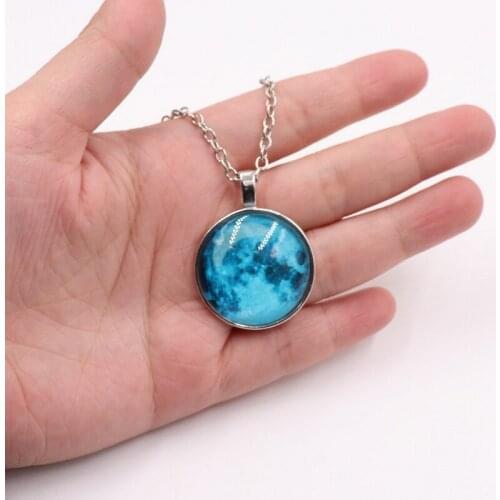 Cute Girls Luminous Galaxy Clusters Necklace Glass Cabochon Galaxy Pendant Necklace Glow In The Dark Jewelry Women Gifts