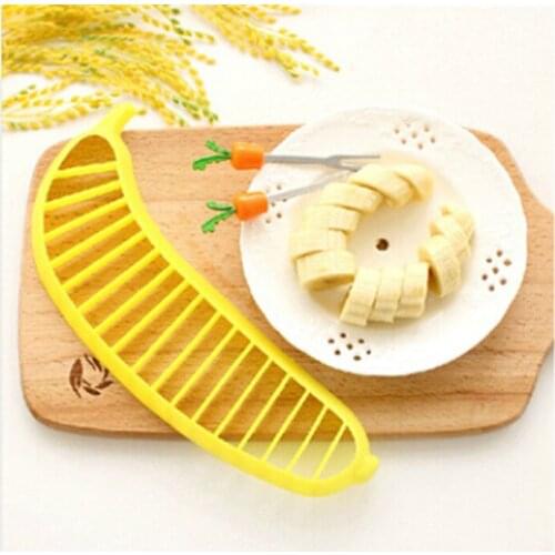 1PC Kitchen Gadgets Plastic Banana Slicer Cutter Fruit Vegetable Tools Salad Maker Cooking Tools EKX 311