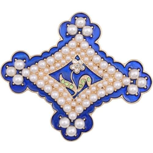 2019 new European and American fashion retro style imitation pearl temperament personality brooch accessories female models