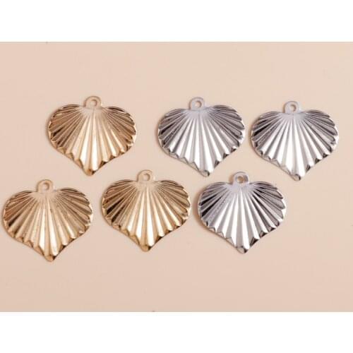 30pcs/lot 23*21mm Gold Silver Color Heart Charms Pendants Metal Sheet DIY Making Necklace Earrings Finding Jewelry Accessories