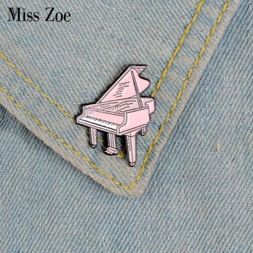 Pink Piano Enamel Pin Music Brooches for Bag Clothes Lapel Pin Badge Cartoon Piano Instrument Jewelry Gift for Kids Friends