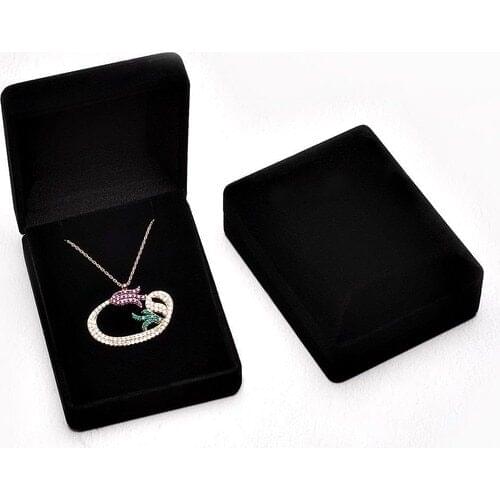 Alis Silver Black Color Velvet Necklace Box