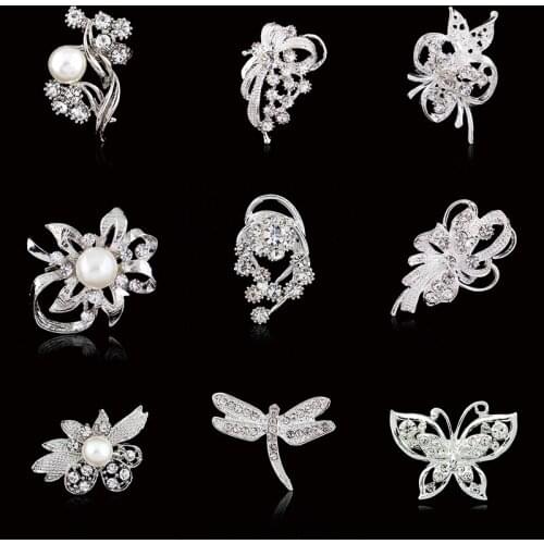 Assorted Designs Crystal Diamante and Imitation Pearl Brooches for Wedding or Dress Decorations Jewelry Accessories AB0