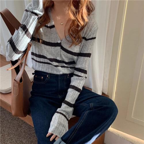 Woman Sweaters Striped Sweater Autumn Womens Loose Cardigan V-neck Top Sweater Femme Chandails Pull Hiver
