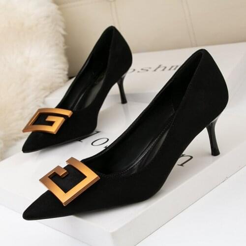 2021 HOT Elegant Metal Buckle Show Thin Womens Sandals Solid Patent Leather Pointed Toe Fashion Brand High Heels Women Shoes