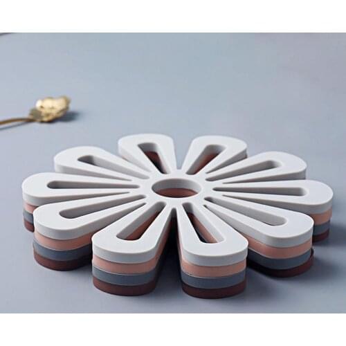 Placemats Hollow out Design Heat-resistant Exquisite Flower Shape Bowl Mats Kitchen Accessories Restaurant Party Decoration