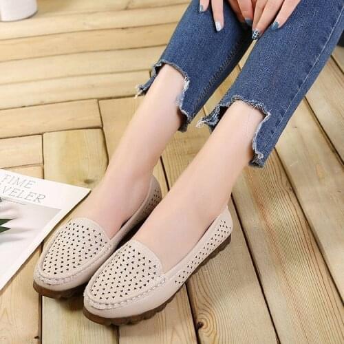 New Womens Flat Bottom Hollow Bean Shoes in Pop Mesh Female Platform Wedges Shoes Woman