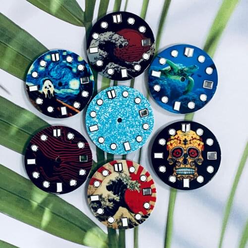 Watch enamel literally modified dial 28.5mm equipped with NH35 automatic movement green luminous unique design