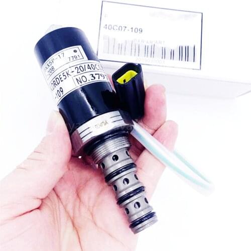Free shipping KDRDE5K-20/40C07-109 solenoid valve SKX5P-17-208 for Doosan Daewoo R hydraulic pump proportional valve K3V112
