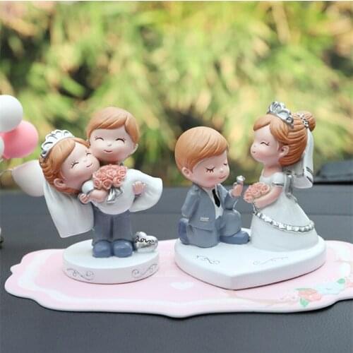 Resin Couple Craft Figurine Romance Birthday Cake Topper Car Dashboard Decor Wedding Decoration Marriage Party Supplies Favors