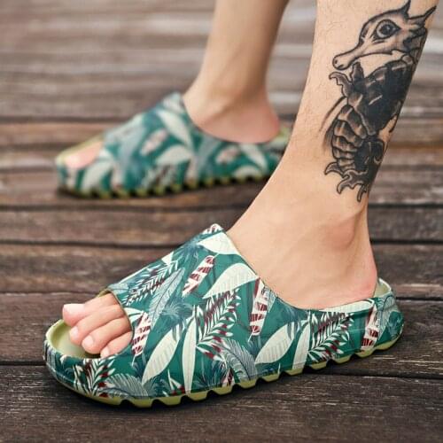 Summer Men Women Slippers Outdoor Clogs Garden Shoes Beach Slides Mules Bathroom Loafers Casual Massage Home Indoor Slippers 46