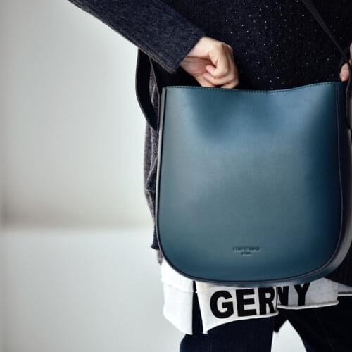 MICOCO D1153C Korean version of pure color texture of the first layer of cowhide casual one-shoulder bag fashion cross-body bag