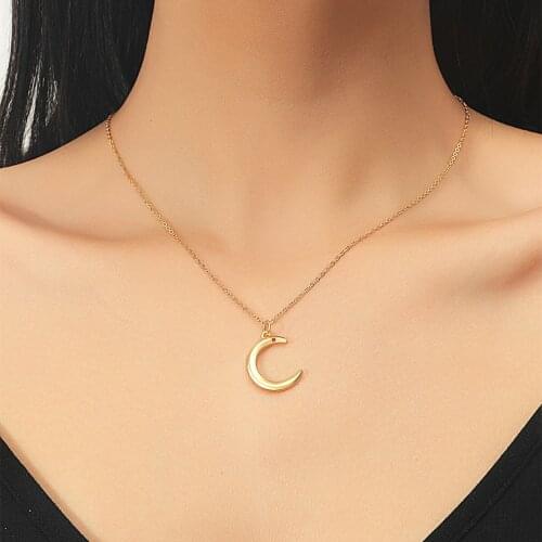 2021 New Style Titanium Steel Vintage Necklace Woman Gold Small Moon Pendant Fashion Jewelry Accessories