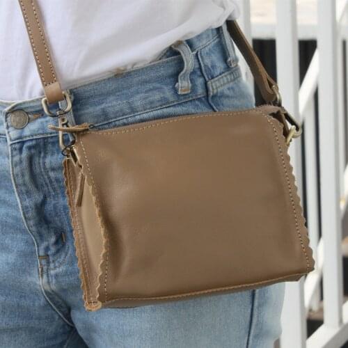 Small Women Bag Brand Designer Handbag and Purses Genuine Leather Flap Shoulder Crossbody Bag Fashion Zipper Women Messenger Bag