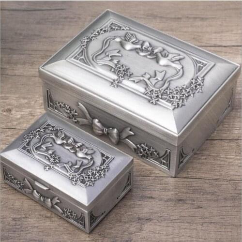 European retro metal jewelry box storage organizer make up organizer small tin box for ring Z192