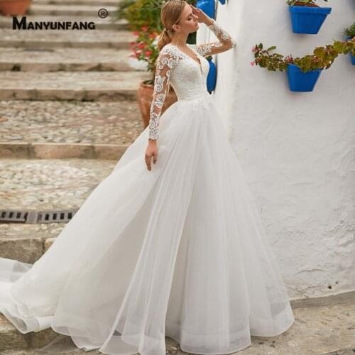 Elegant Full Sleeve Chapel Train Embroidery Appliques Tulle Bridal Ball Gown 2021 New Arrival V-Neck Button Back Wedding Dress