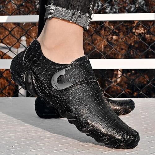 2021 Fashion Men Casual Genuine Leather Business Office Men Loafers Moccasins Slip On Mens Flats Breathable Male Driving Shoes