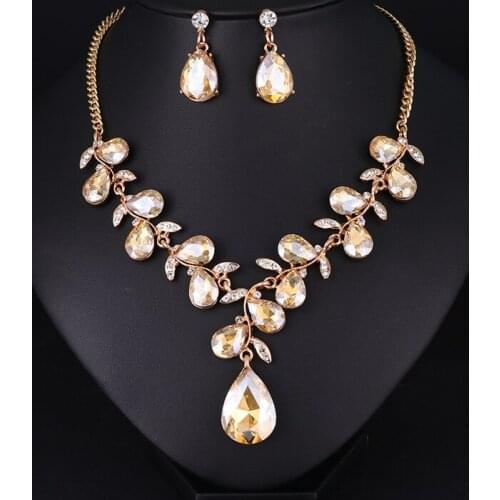 Wedding Jewelry Sets for Charming Women Dresses Dating Accessories Glass Crystal Necklace Earrings Sets