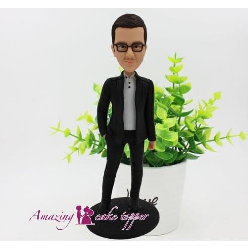 2019 AMAZING CAKE TOPPER Office decoration, elegant man / golf leisure activities Toys Clay Figure From Pictures
