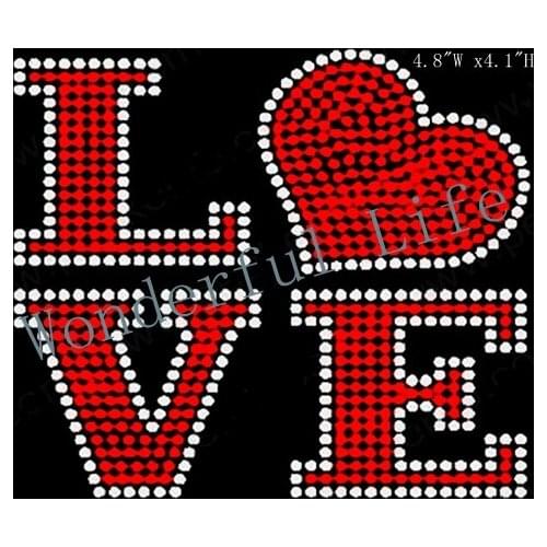 Free shipping Love red inside with white outline design hot fix rhinestones heat transfer design iron on motifs patches