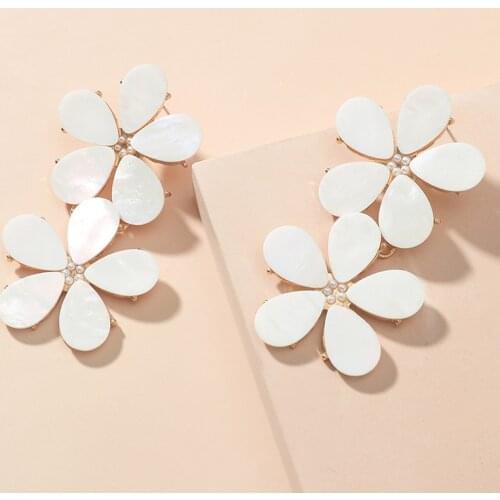 Cute Acrylic Flower Hanging Dangle Earrings for Women Retro Large Long Geometric Drop Earrings Brincos Female Jewelry Gift