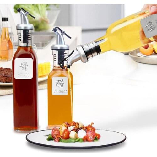 1Pc Olive Oil Sprayer Liquor Dispenser Wine Pourers Flip Bottle Silicone Cap Stopper Soy Source Tap Tool Bar Kitchen Accessories