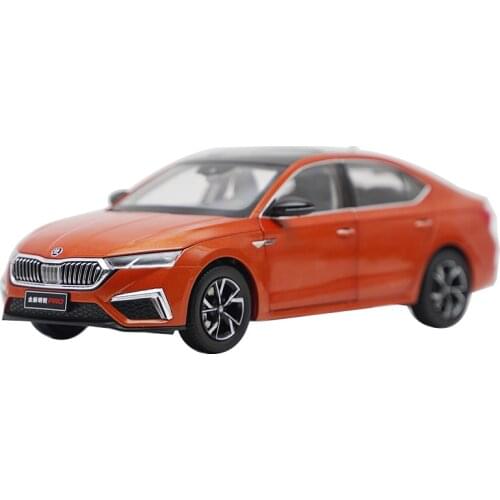 Welly Diecast 1:18 Scale Skoda Octavia PRO2021 Alloy Simulation Car Model Collectible Decoration Gift Hot Toys