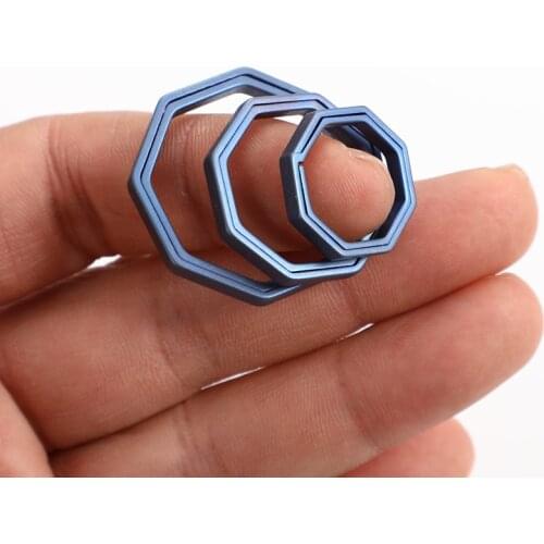 Real Titanium Alloy Burn Blue Key Ring Keychains Creativity Fashion key Ring Buckle Man Woman Car Keychain Small Gifts Wholesale