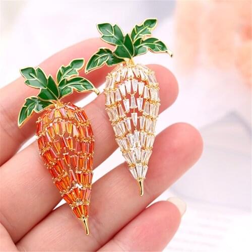 Luxury Lady Copper Material Carrot Brooch Pin AAA Orange Zircon Brooch For Women Clothes BagAccessories