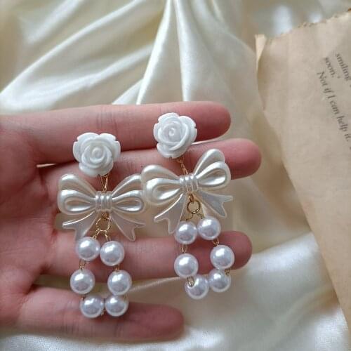 Retro Temperament White Rose Flower Earrings Sweet BowKnot Round Shape Imitation Pearls Long No Hole Clip Earrings Women Jewelry