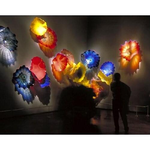 Contemporary Type Colorful Hand Blown Glass Plates for Hotel Lobby Wall Art Decoration