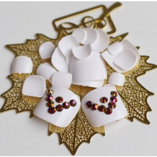 2020 Best selling handmade short paragraph round toe candy fake tail Crystal diamond 24PCS white #N14