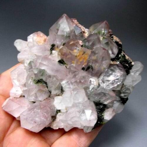 263g Quartz Cluster w/ Epidot and Phantom - crystals and stones healing Mineral specimen Home Decor feng shui decoration