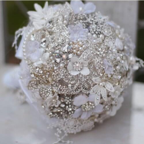 7-inch custom bridal bouquet,White wedding bouquet brooches, pearls, rhinestones lace bouquet, bridesmaids holding flowers
