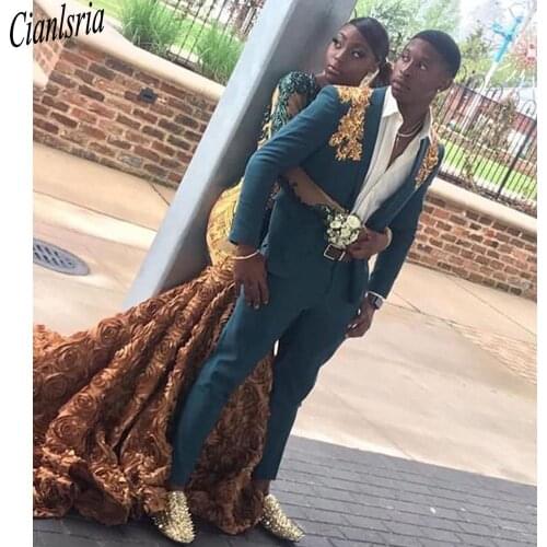 2021 Design Groom Tuxedos Shawl Lapel Groomsmen Mens Suits Gold Applique Man Jacket Blazer Suit(Jacket+Pants)